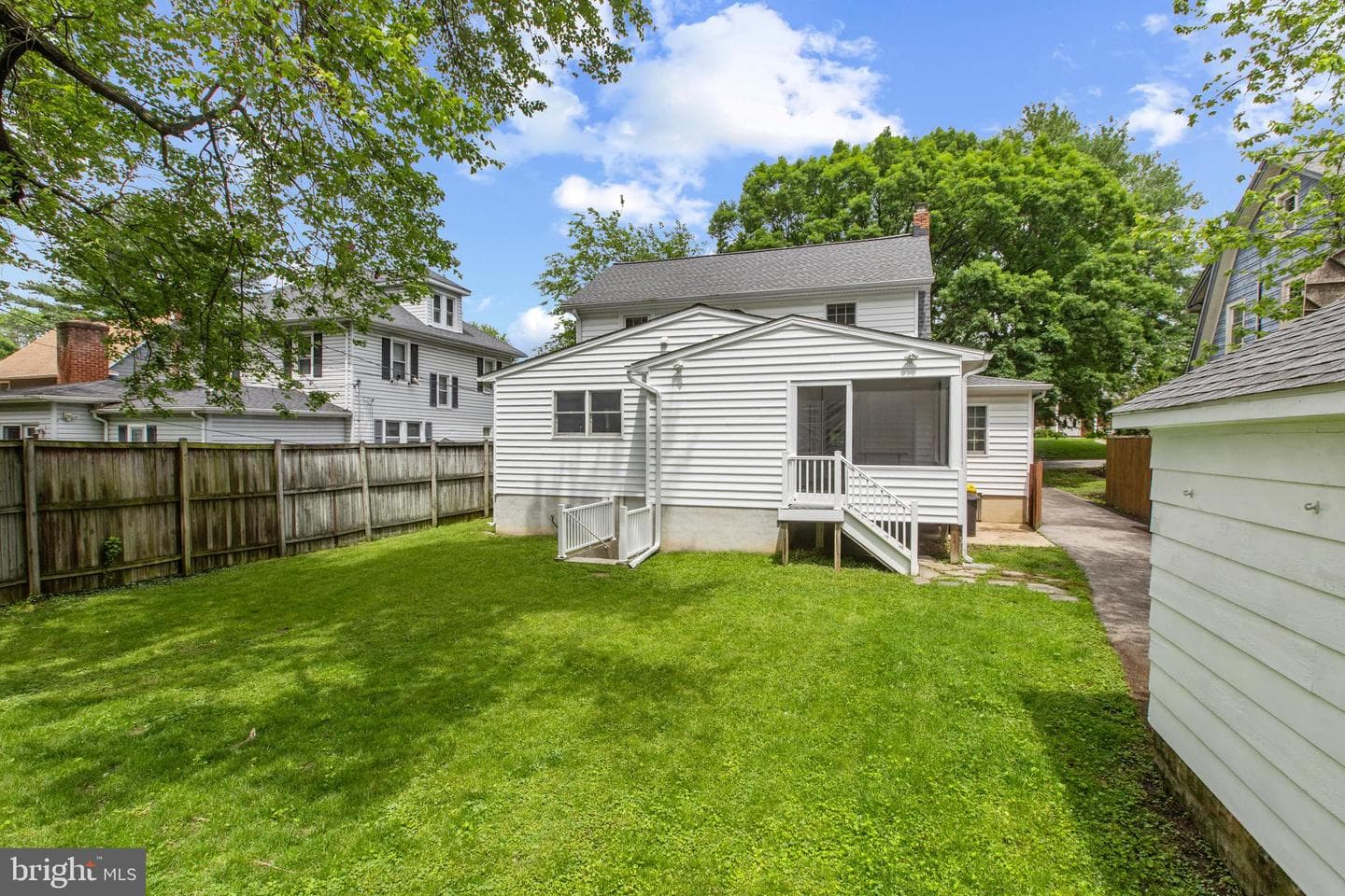 331 E Maple Road photo 49