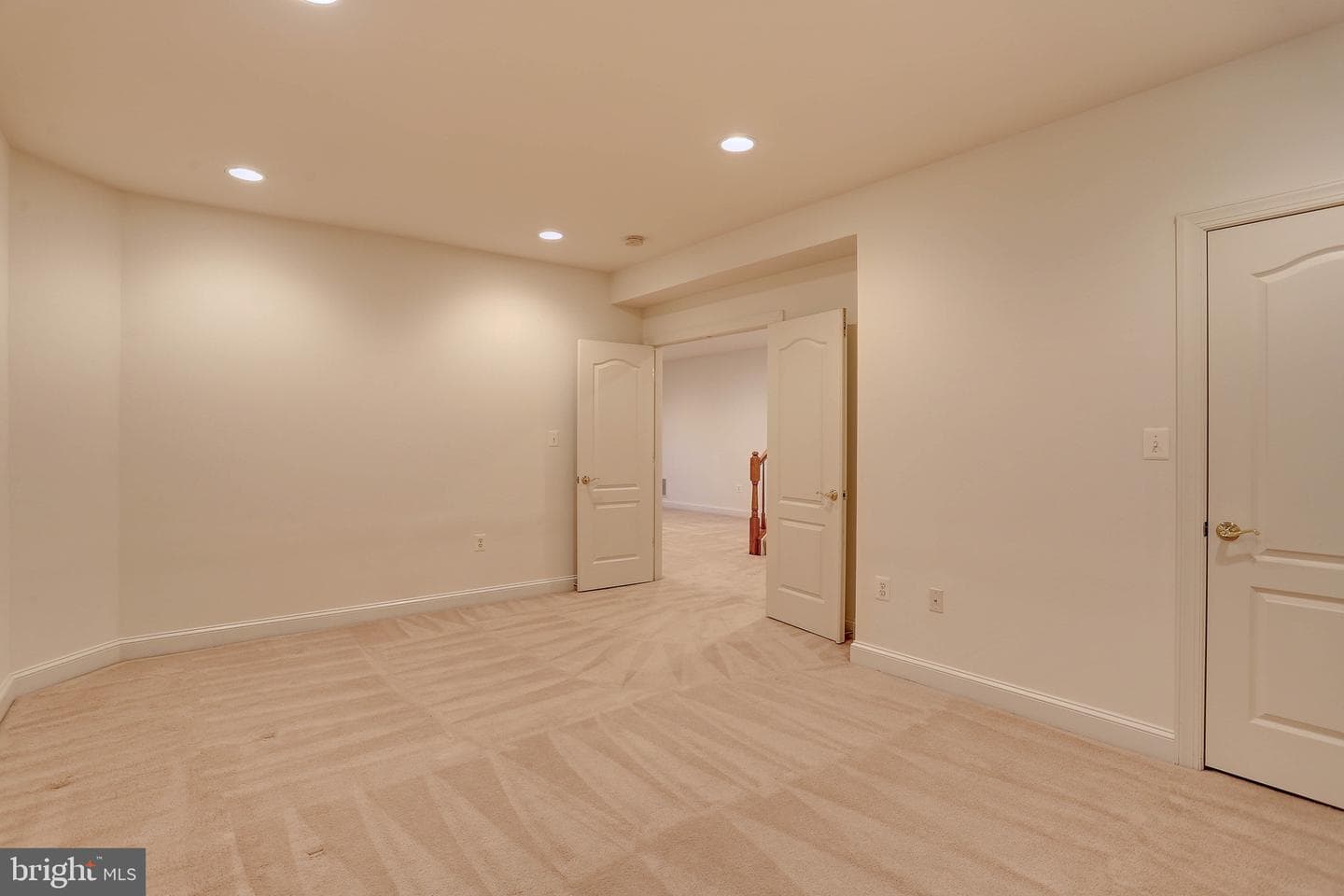 25 Hunting Court photo 58