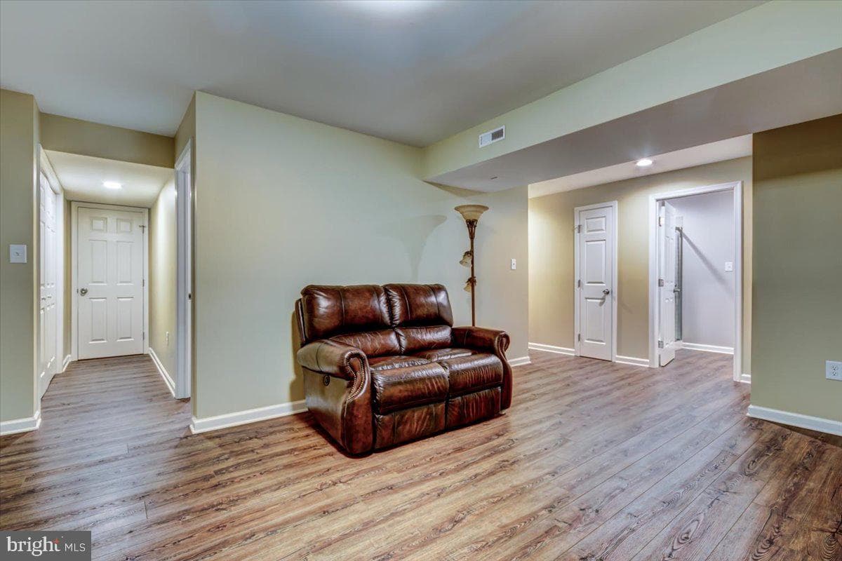 9180 Rolling Meadow Run photo 35