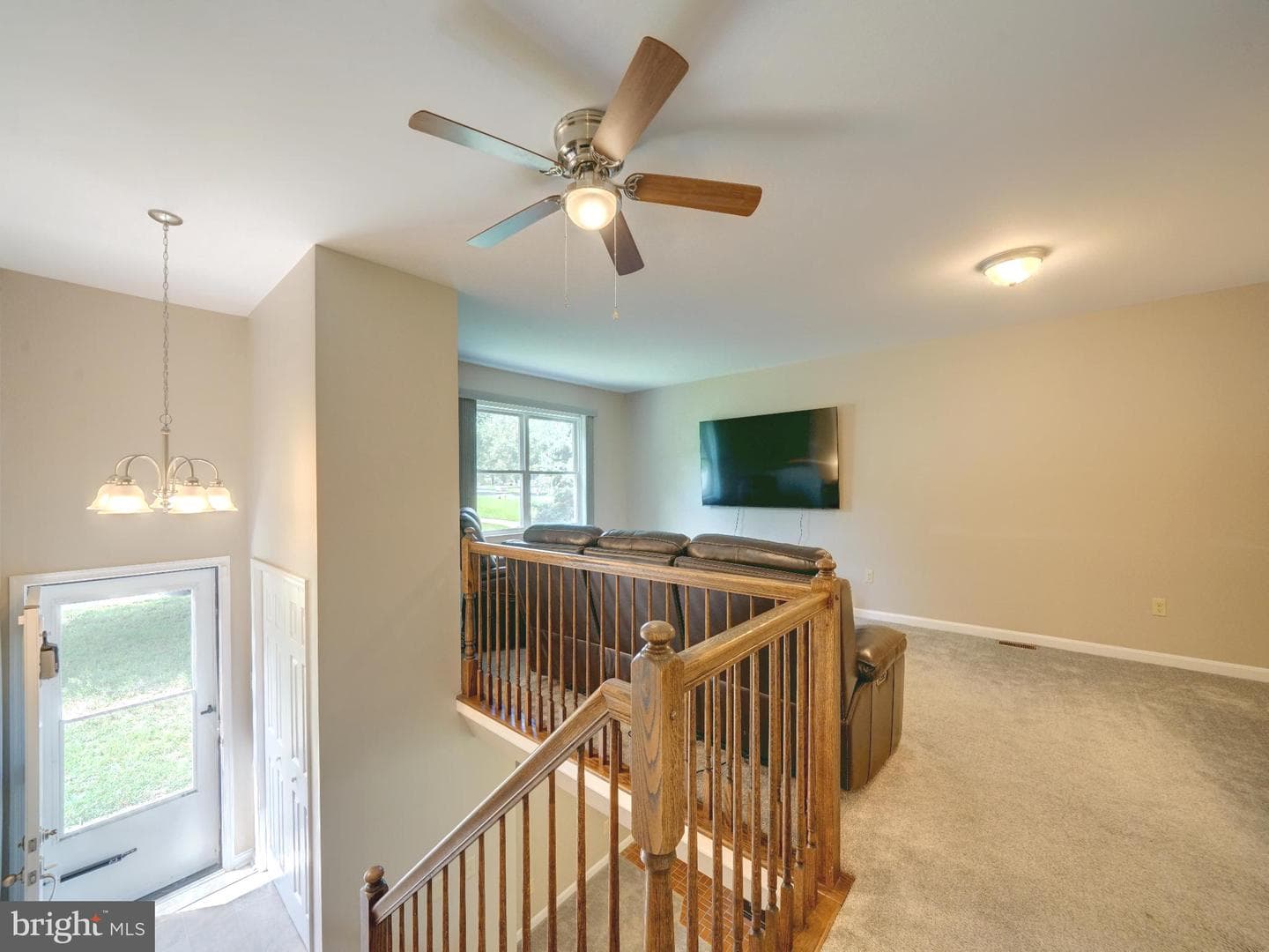 7103 Avesbury Lane photo 15