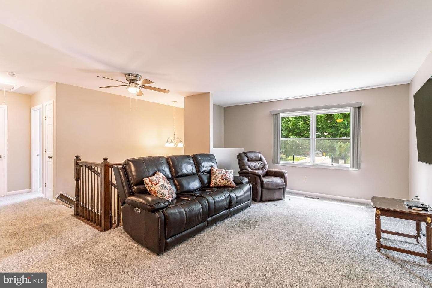 7103 Avesbury Lane photo 17