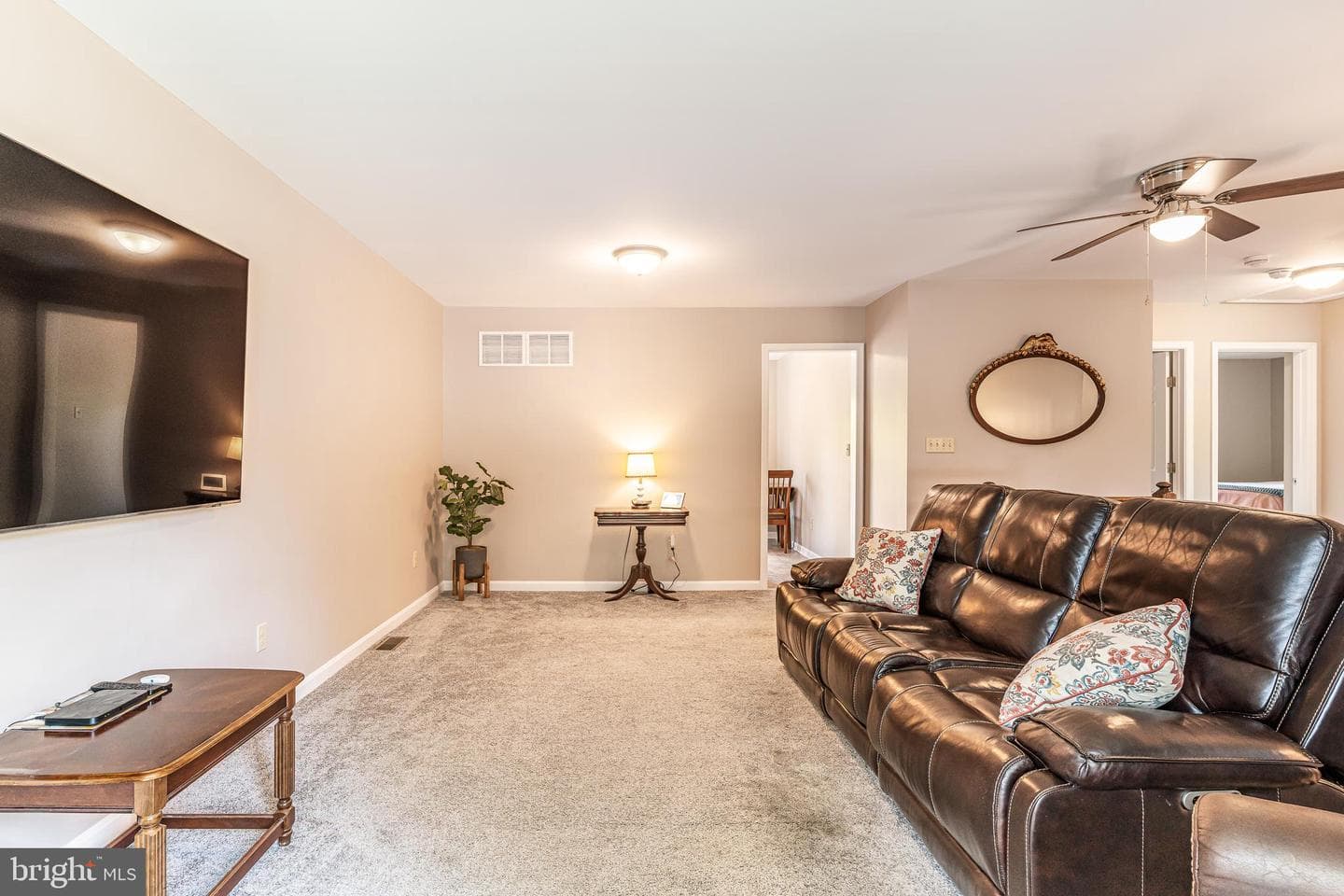 7103 Avesbury Lane photo 18