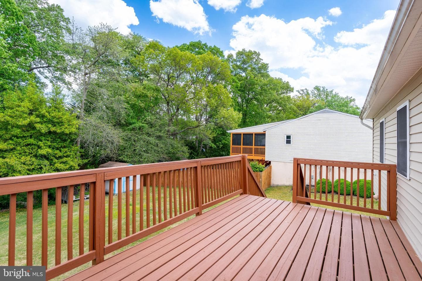 7103 Avesbury Lane photo 23