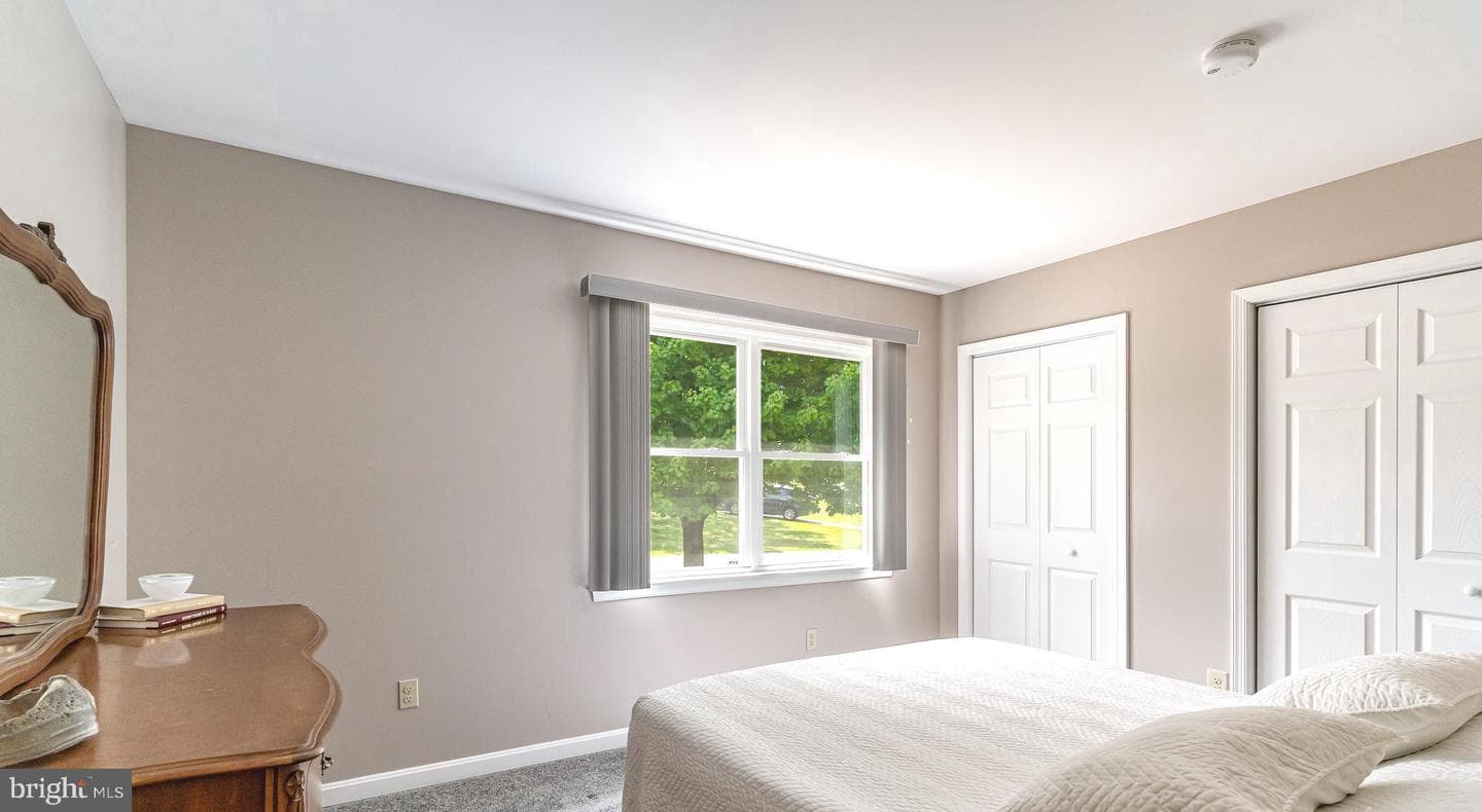 7103 Avesbury Lane photo 26