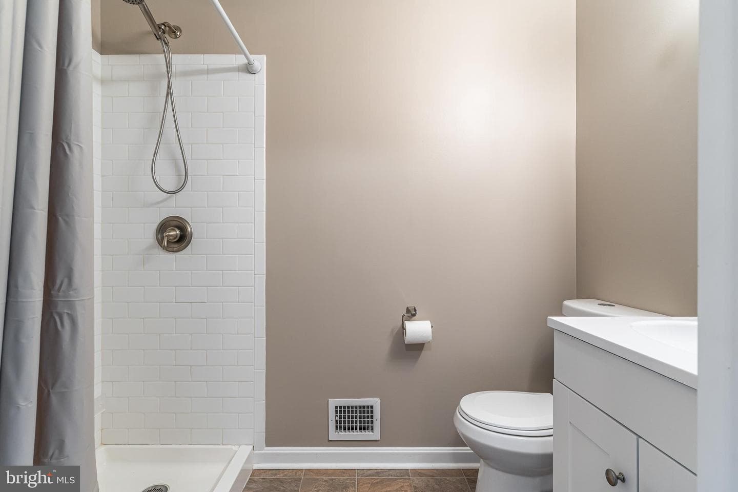 7103 Avesbury Lane photo 31