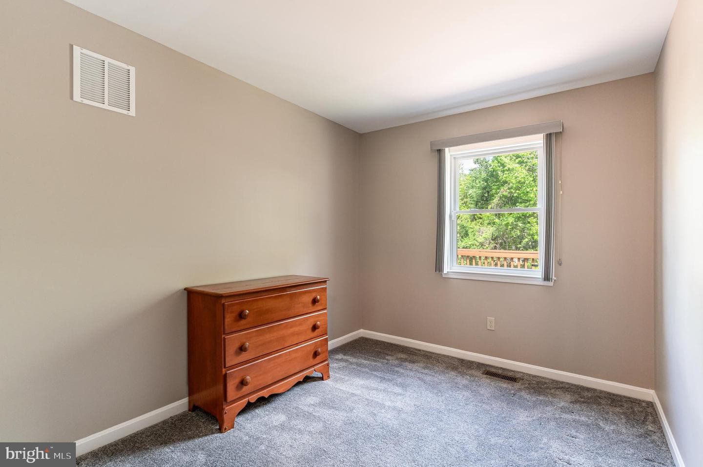 7103 Avesbury Lane photo 33