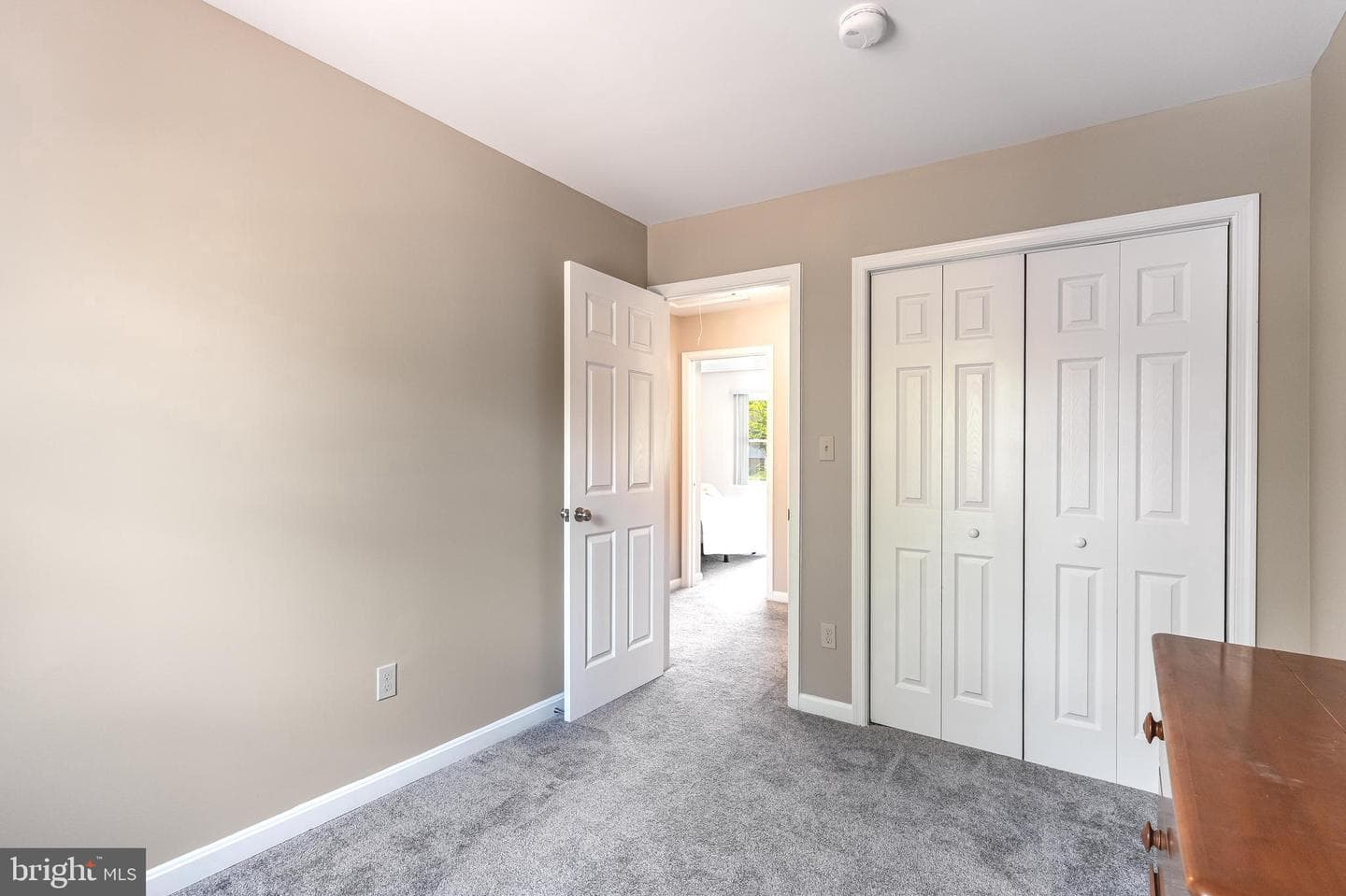 7103 Avesbury Lane photo 34