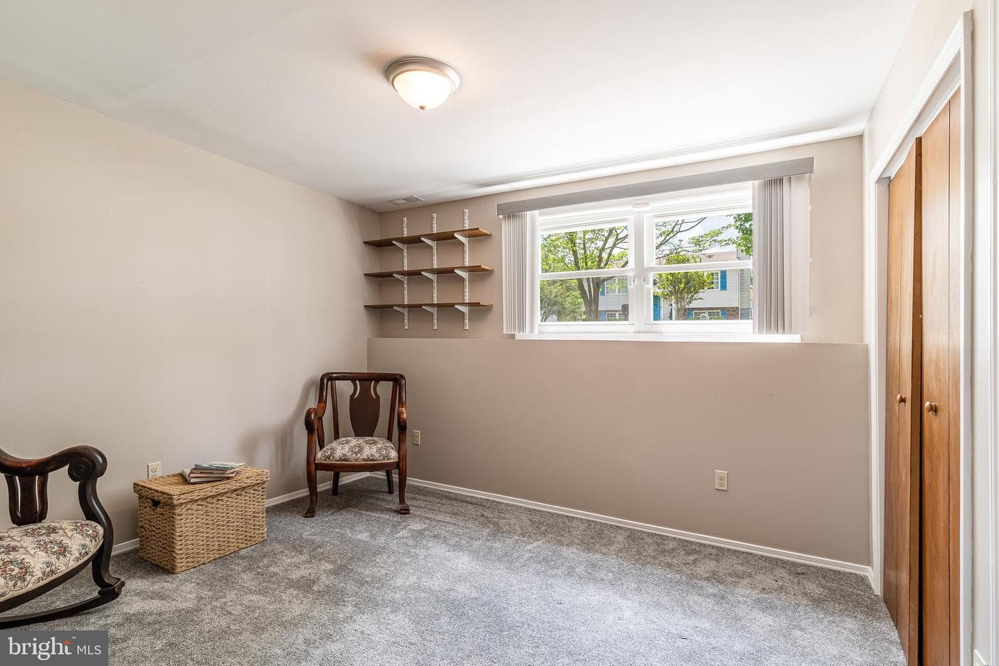 7103 Avesbury Lane photo 39
