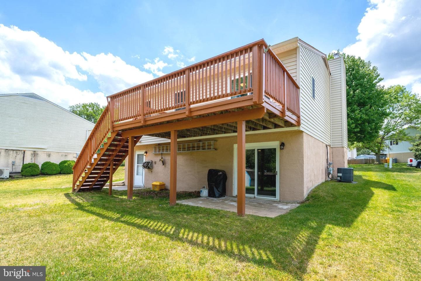 7103 Avesbury Lane photo 45
