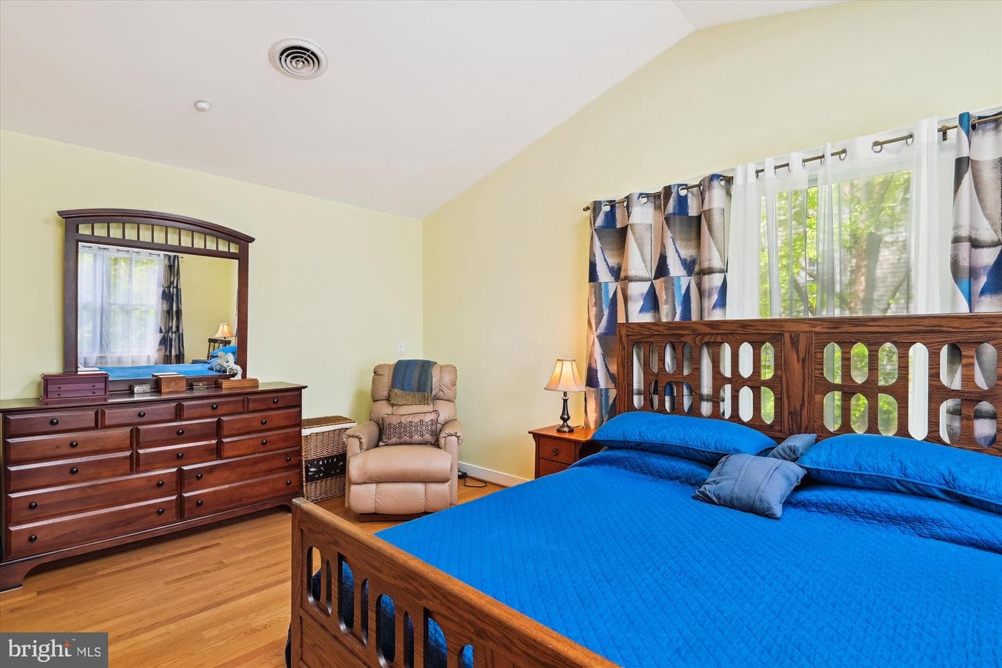 541 Second Street photo 13
