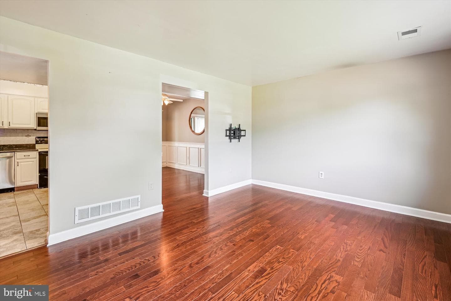 368 Volley Court photo 10