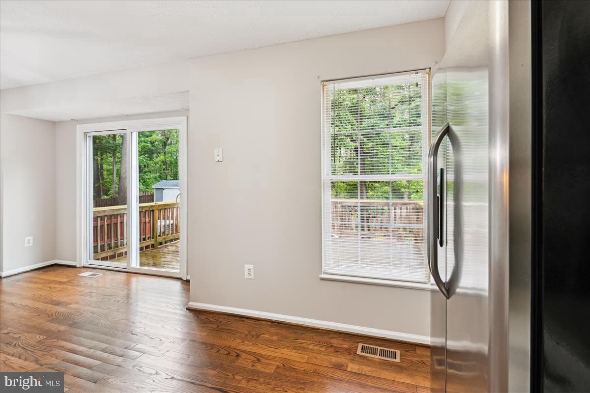 977 Chestnut Manor Court photo 14