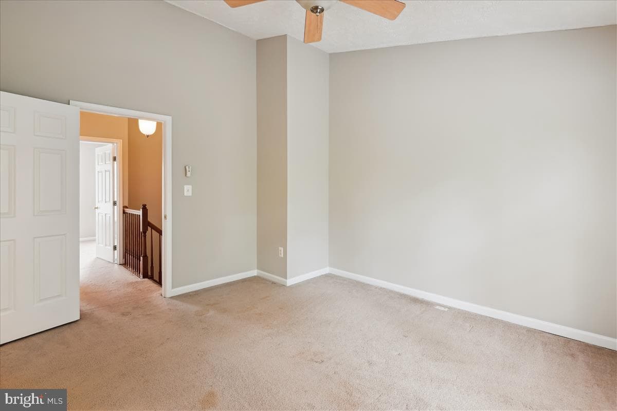 977 Chestnut Manor Court photo 22