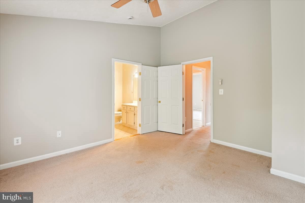 977 Chestnut Manor Court photo 34