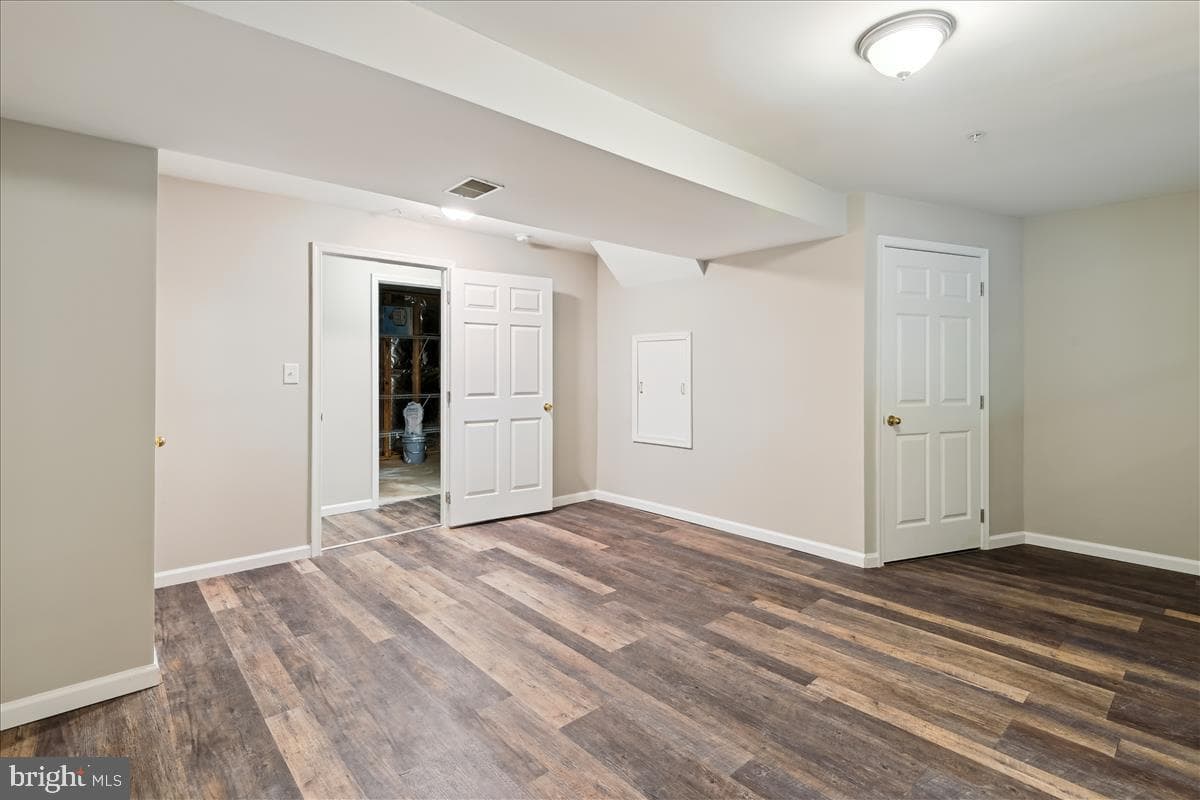 977 Chestnut Manor Court photo 40
