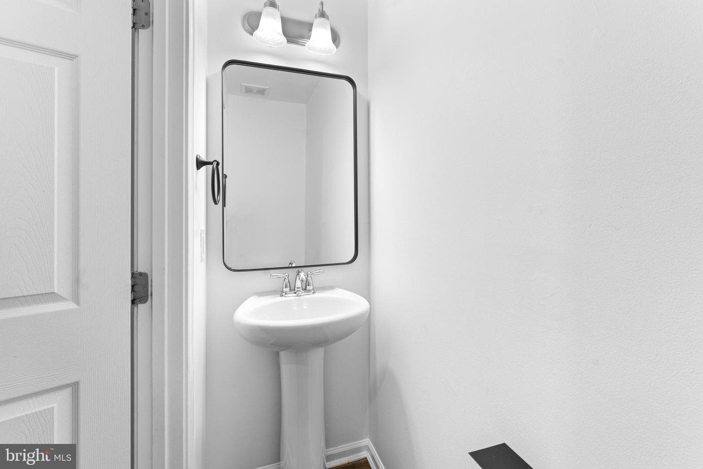 7258 Mockingbird Circle photo 11