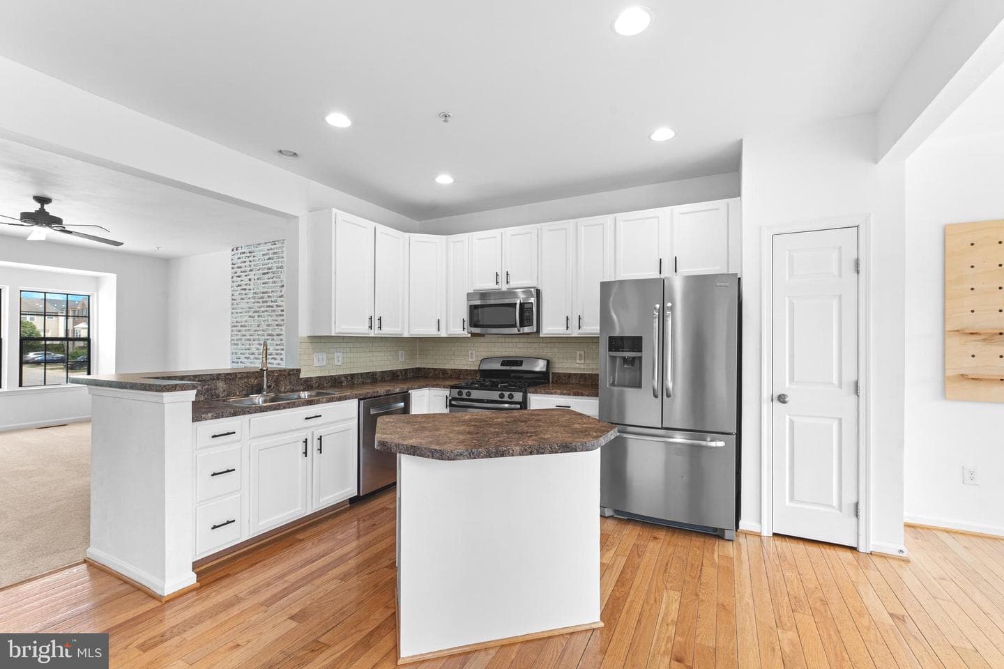7258 Mockingbird Circle photo 18