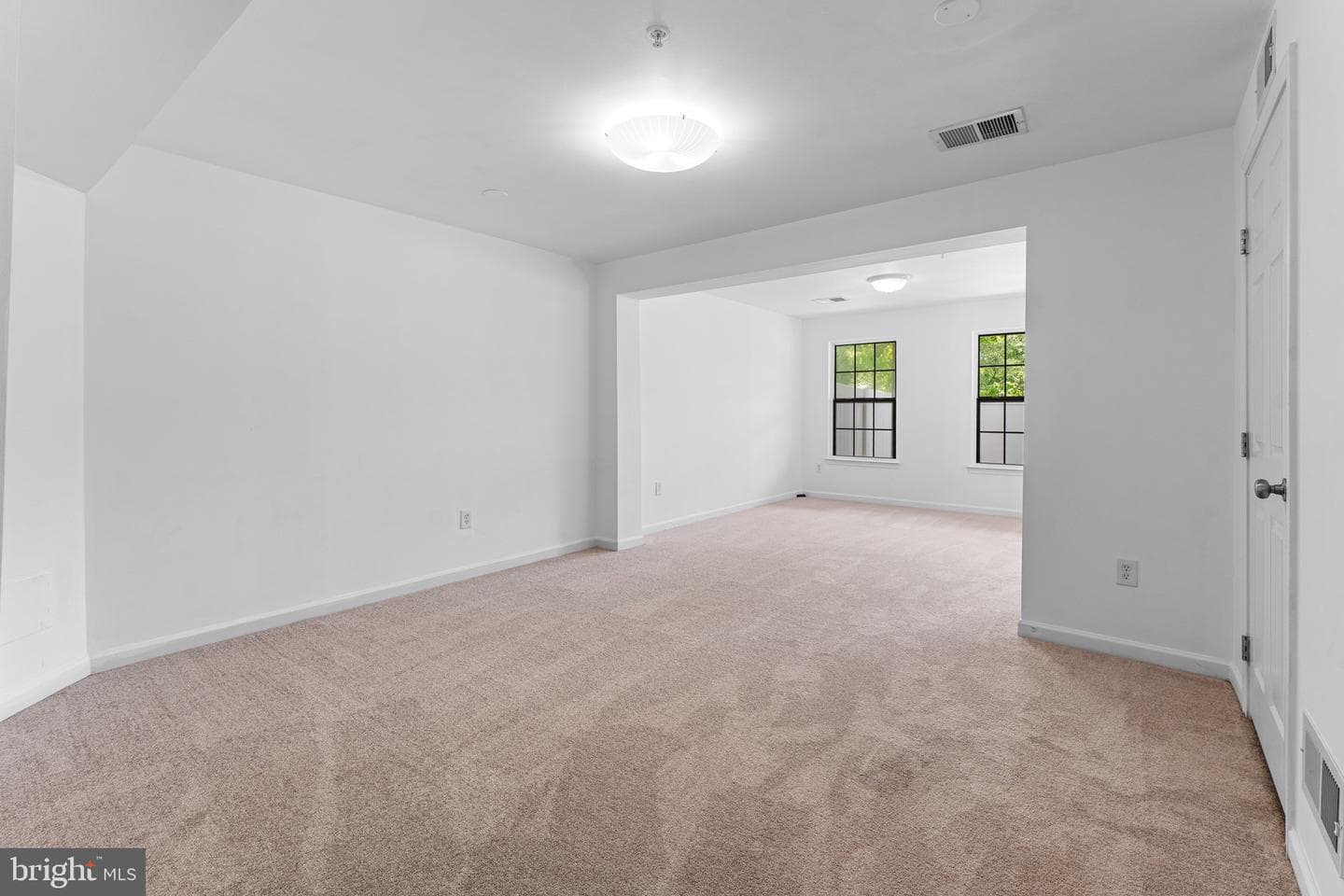 7258 Mockingbird Circle photo 6