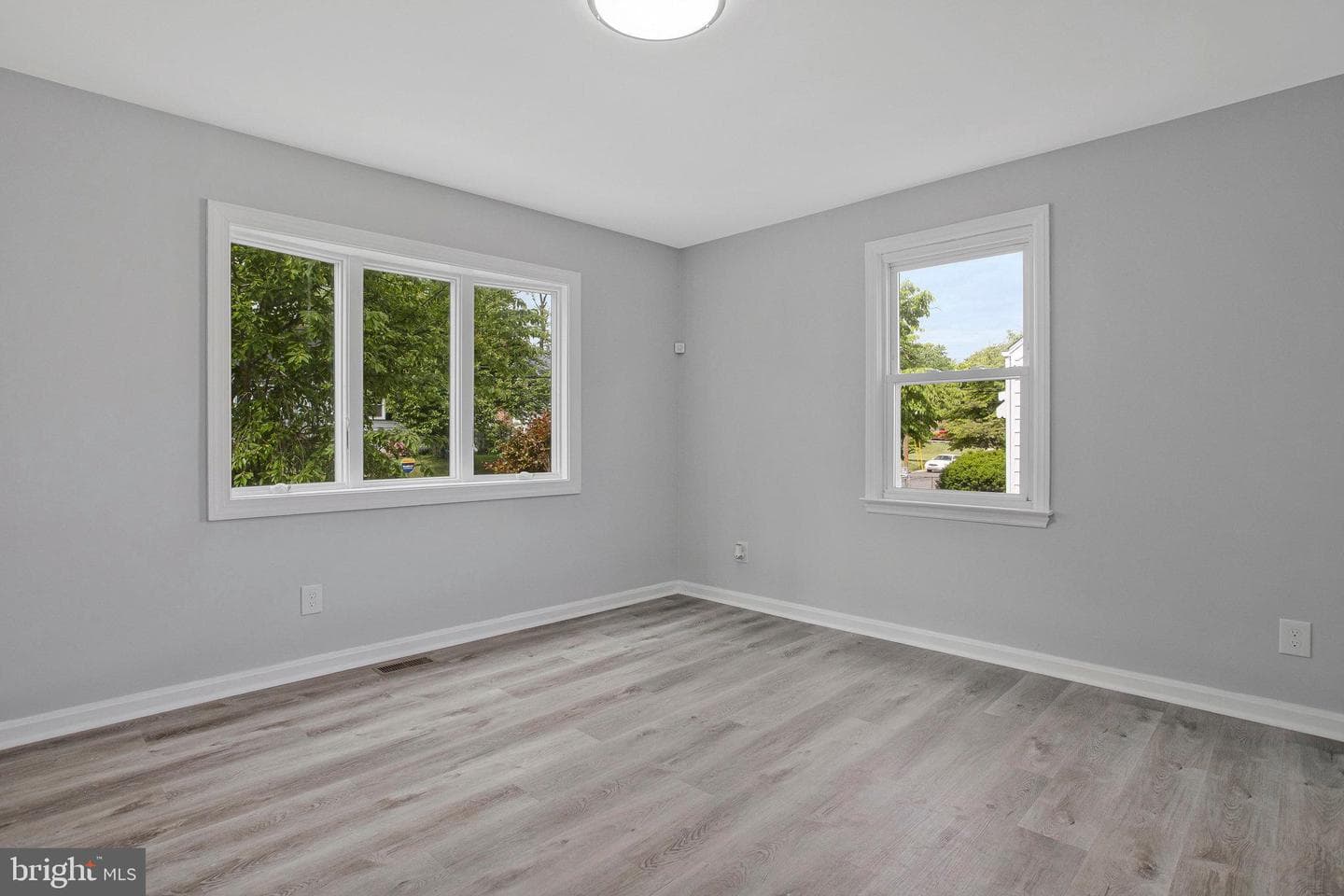 404 Nancy Avenue photo 8