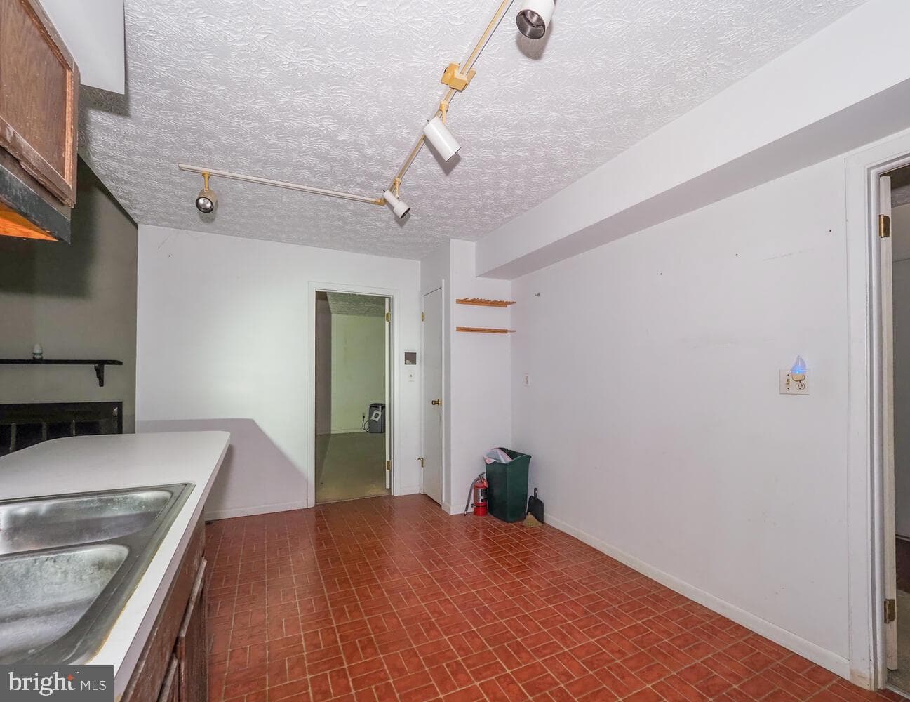 524 Ridge Road photo 11