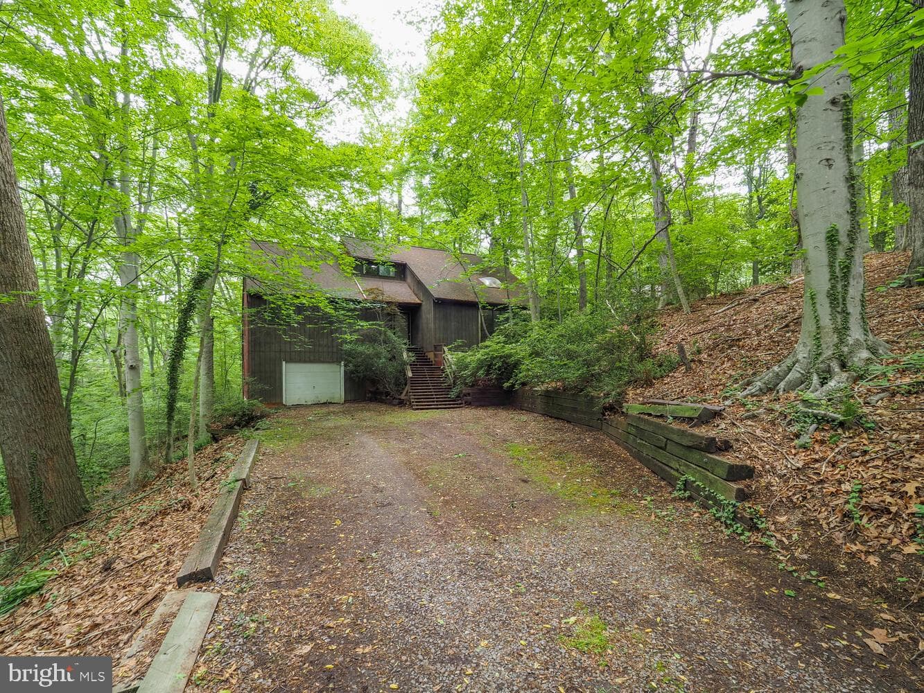 524 Ridge Road photo 3