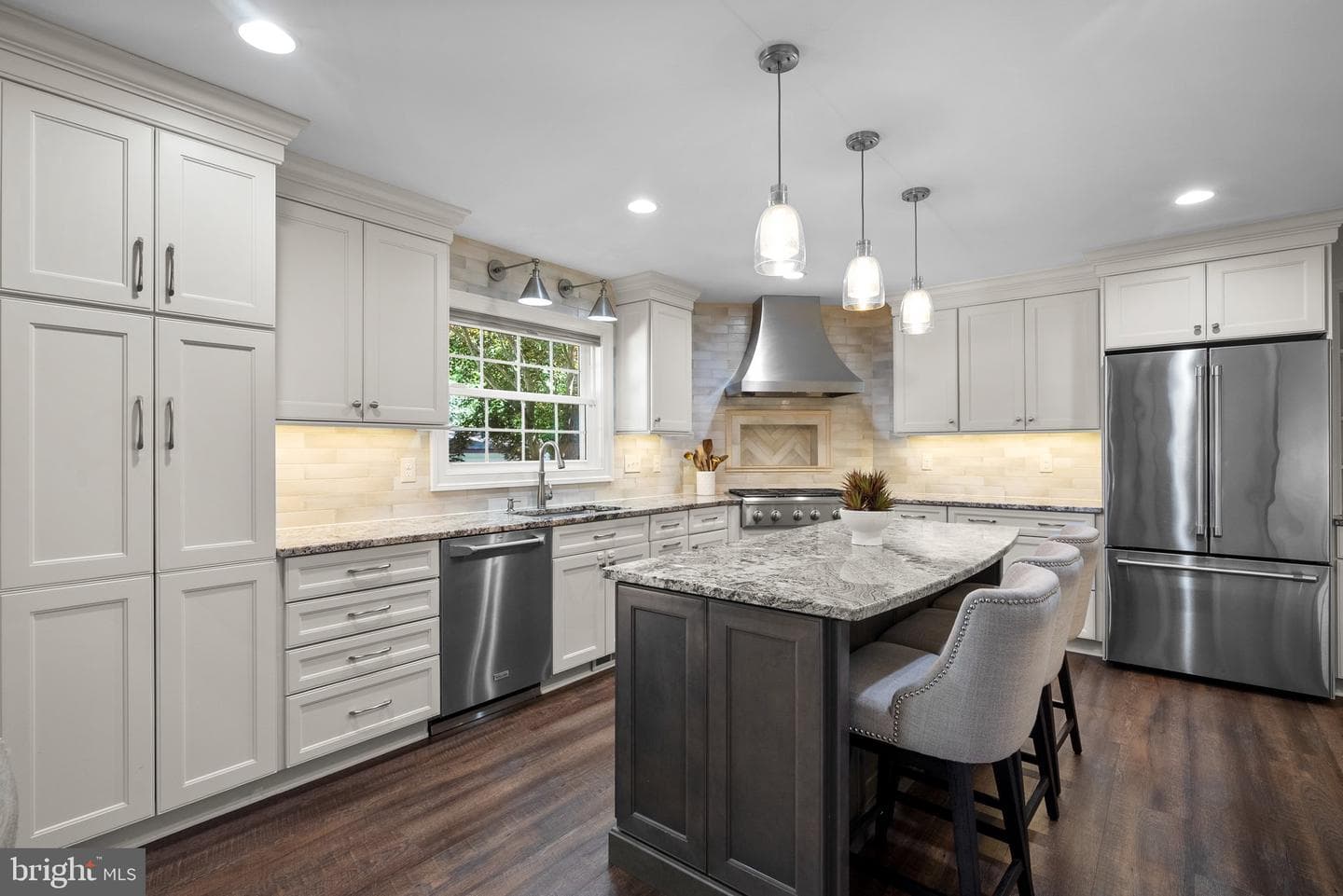 410 Metropolitan Boulevard photo 10