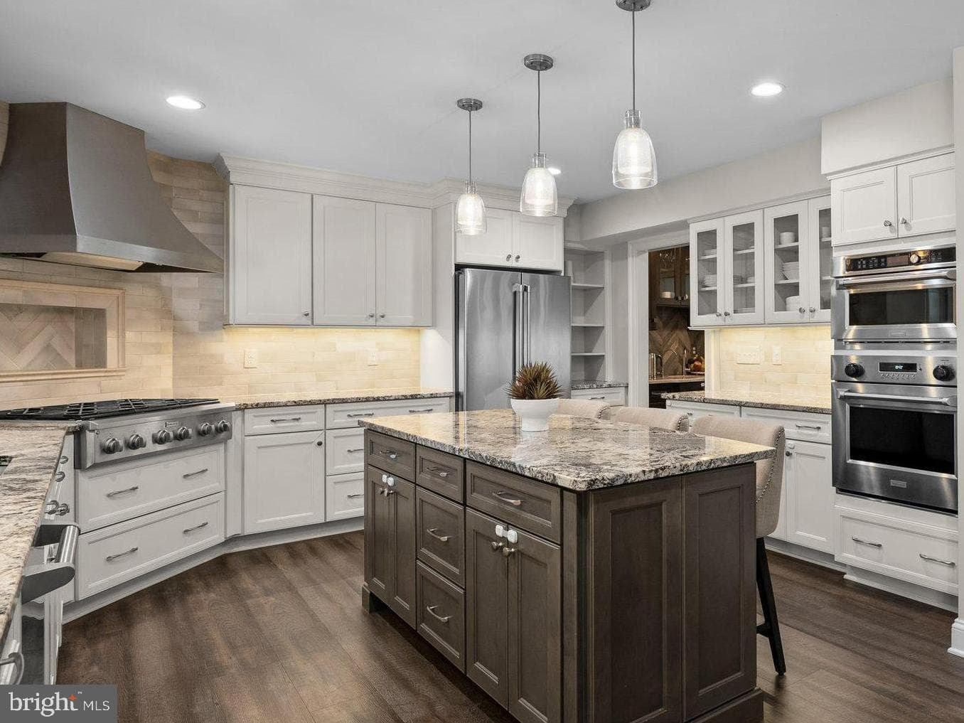 410 Metropolitan Boulevard photo 11