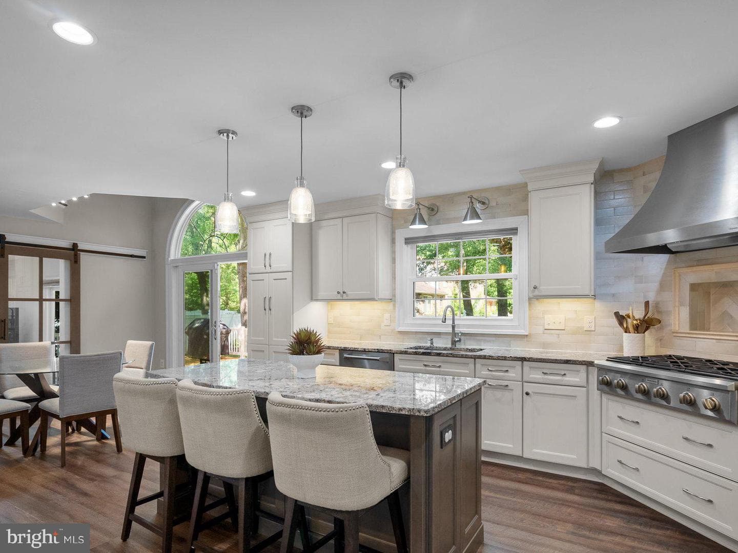 410 Metropolitan Boulevard photo 13