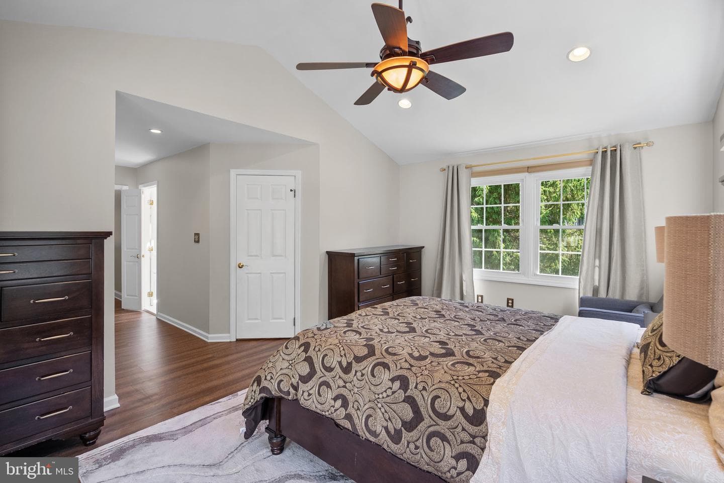 410 Metropolitan Boulevard photo 29