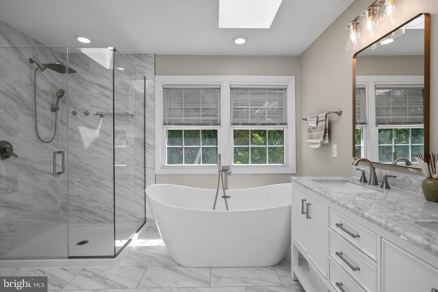 410 Metropolitan Boulevard photo 31