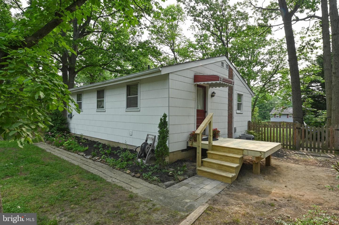 200 Southwood Road photo 27