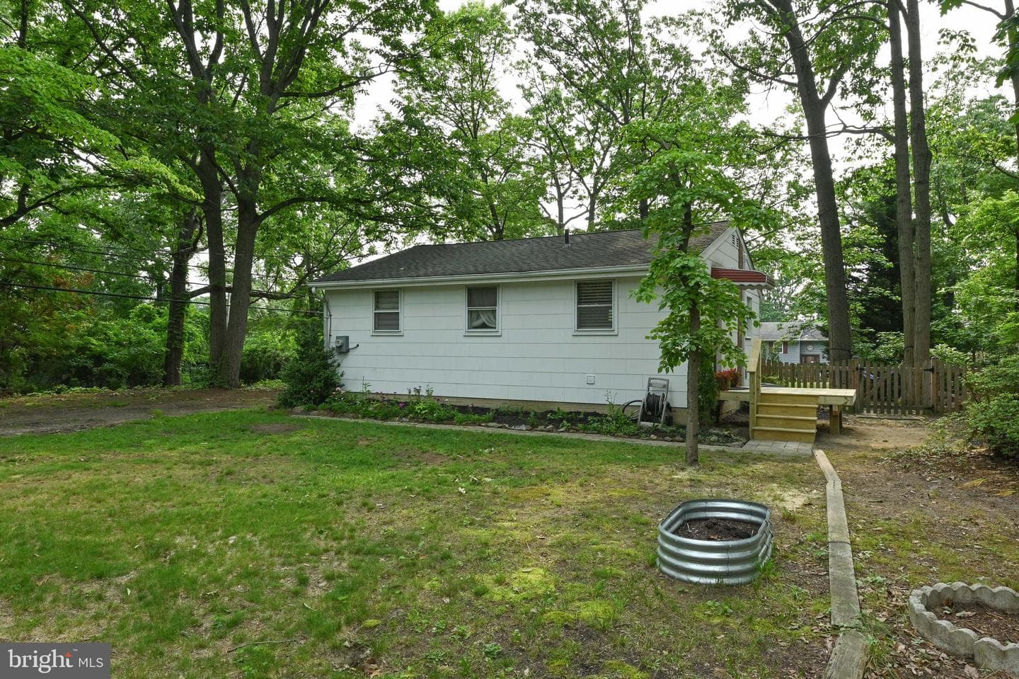 200 Southwood Road photo 35