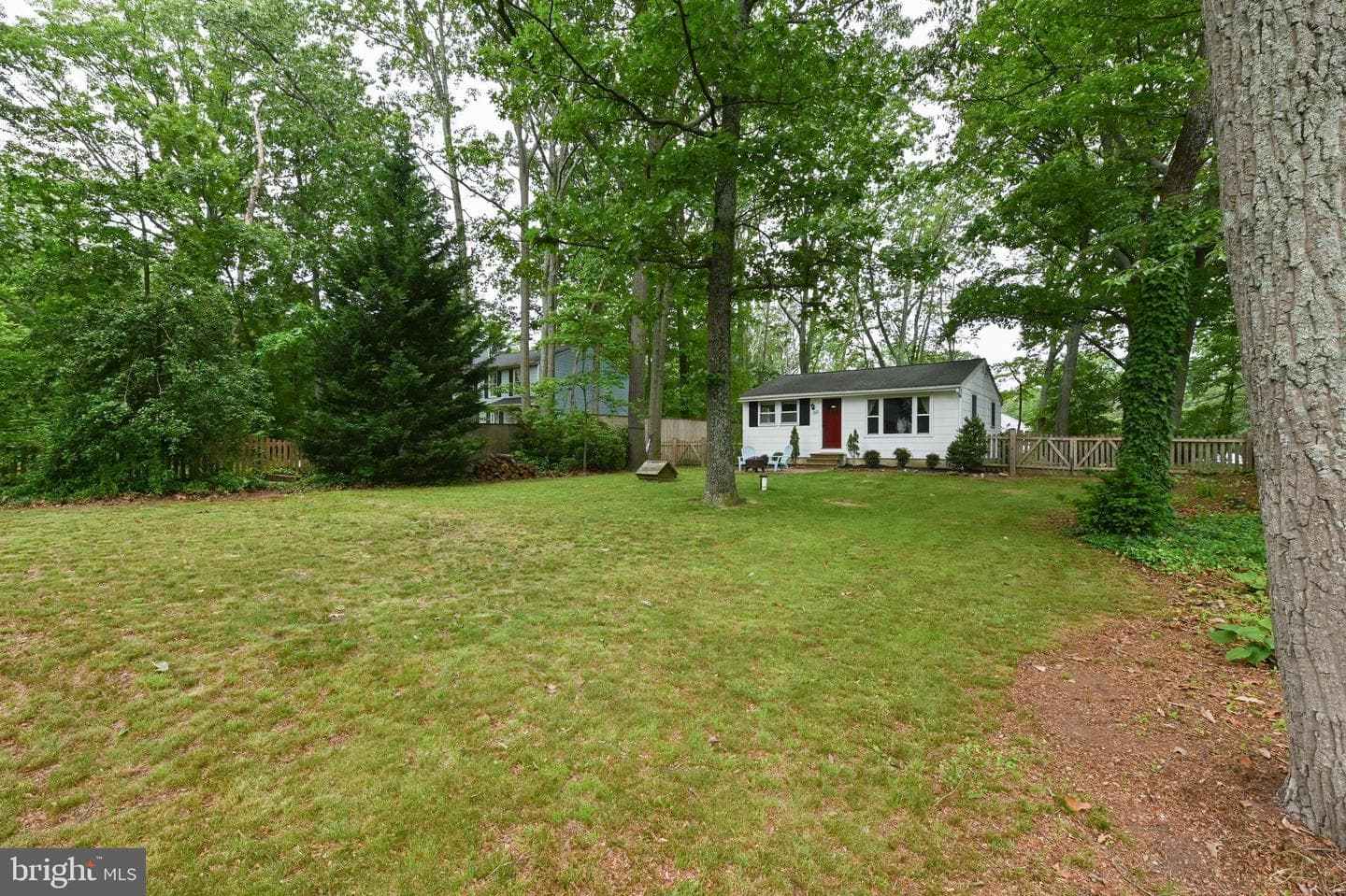 200 Southwood Road photo 4