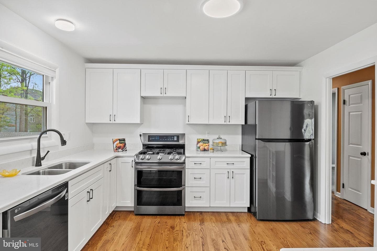 2742 Alfred Circle photo 6