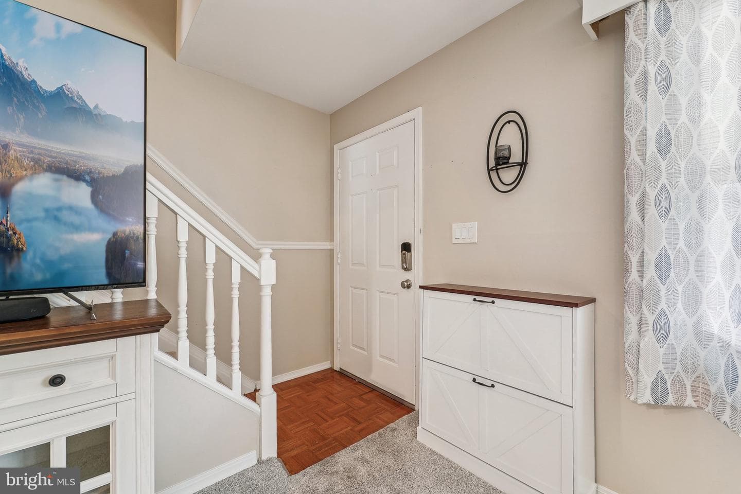 34 Thomas Road photo 2