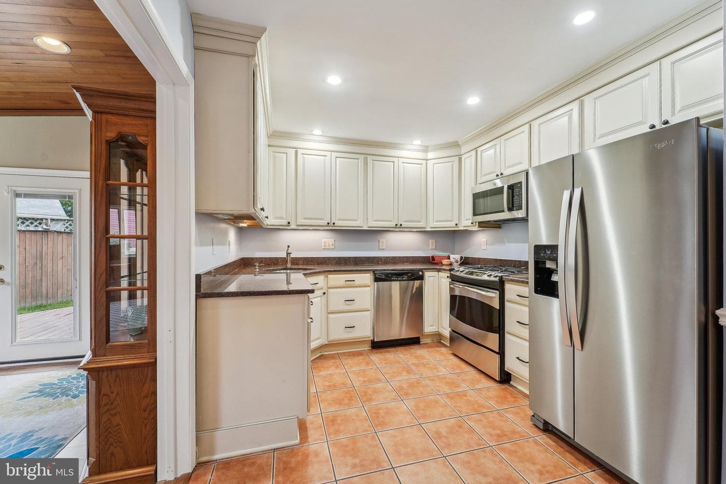 34 Thomas Road photo 32