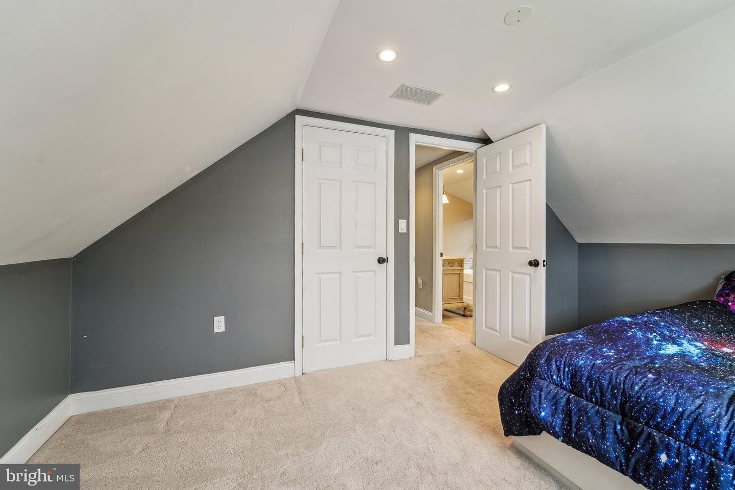 34 Thomas Road photo 37