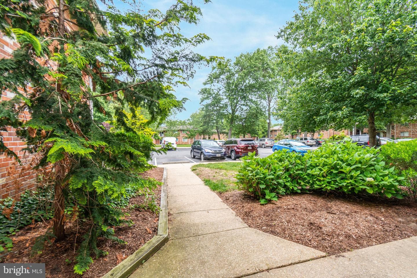 217 Victor Parkway #217h photo 4