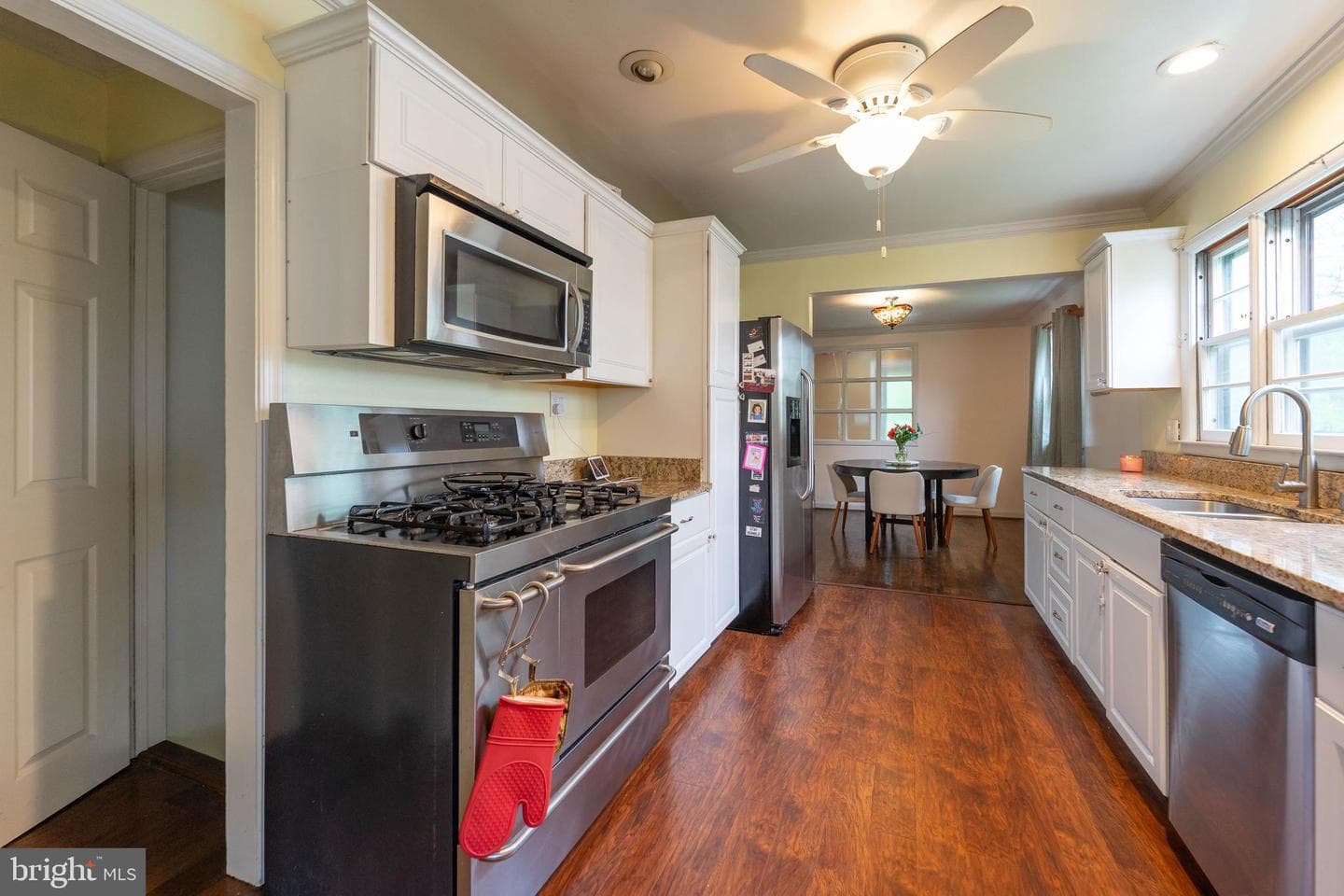 210 Coronet Drive photo 10