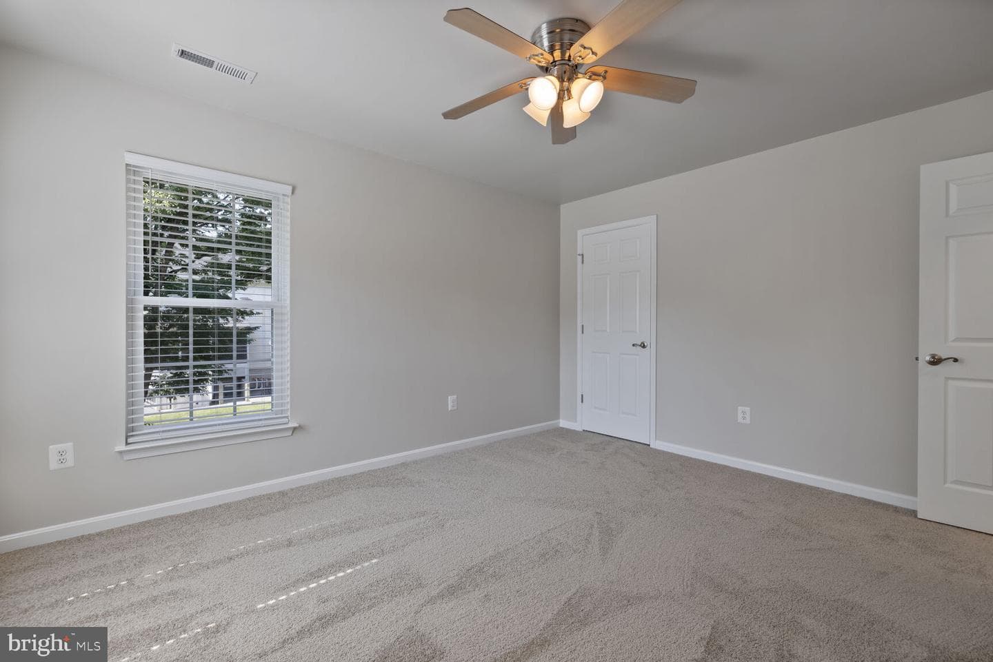 1839 Disney Estates Circle photo 24