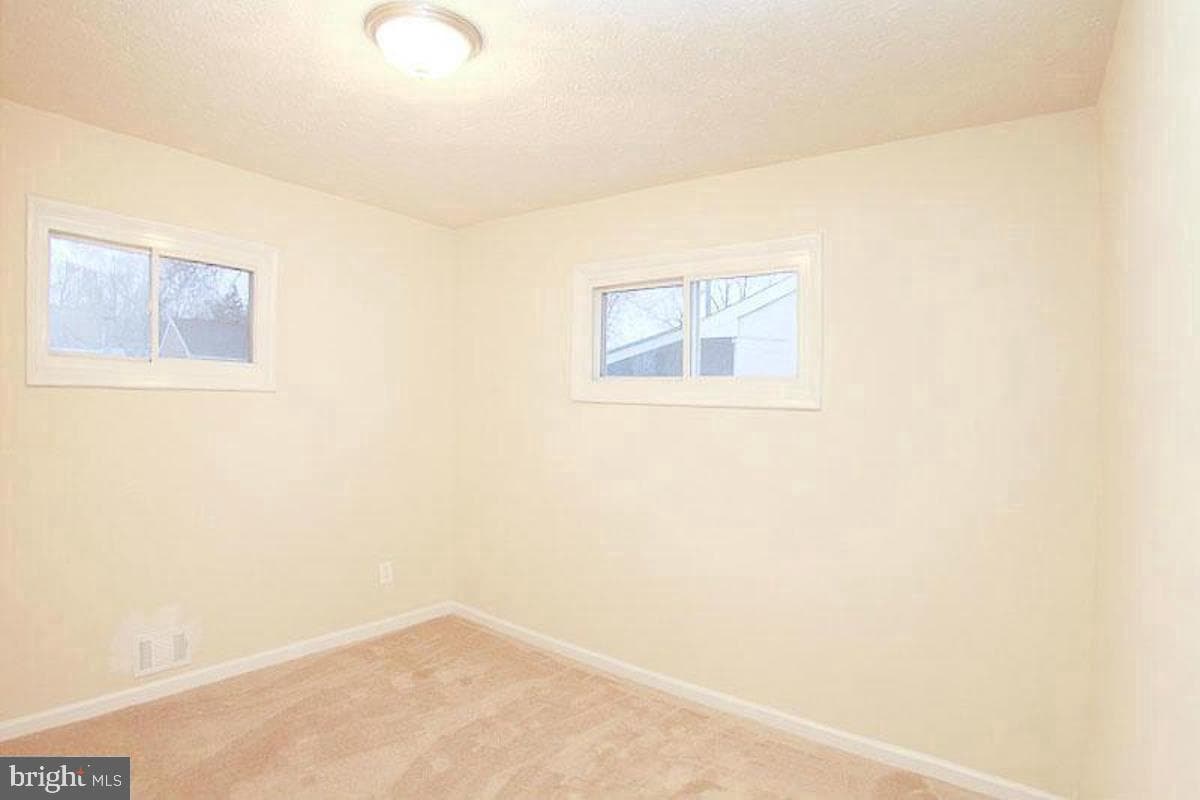 14 Cedar Hill Road photo 3