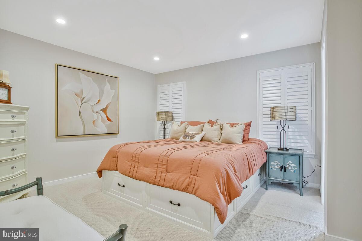 17 Edgewood Green Court photo 13