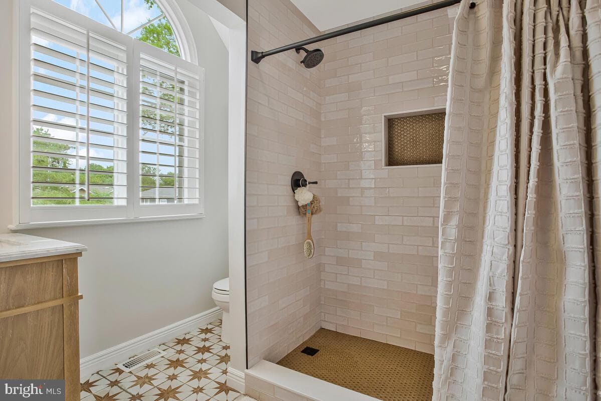 17 Edgewood Green Court photo 15