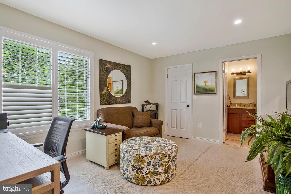 17 Edgewood Green Court photo 18