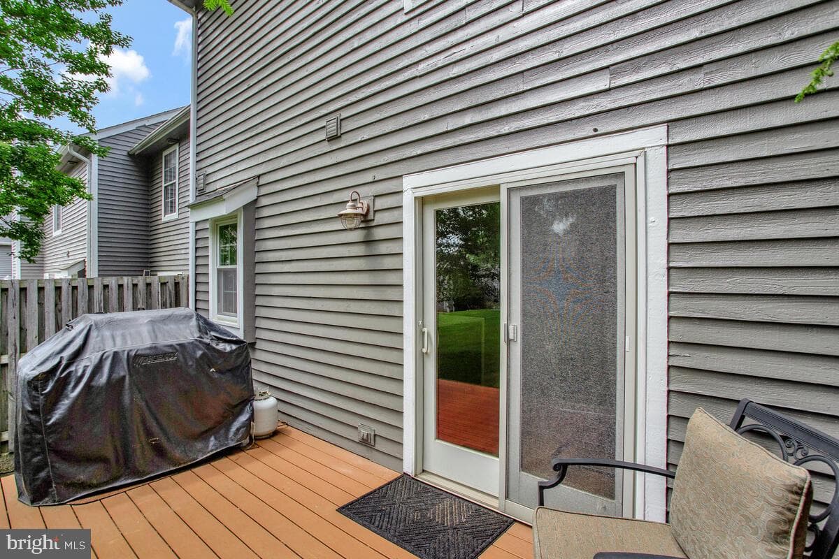 17 Edgewood Green Court photo 28