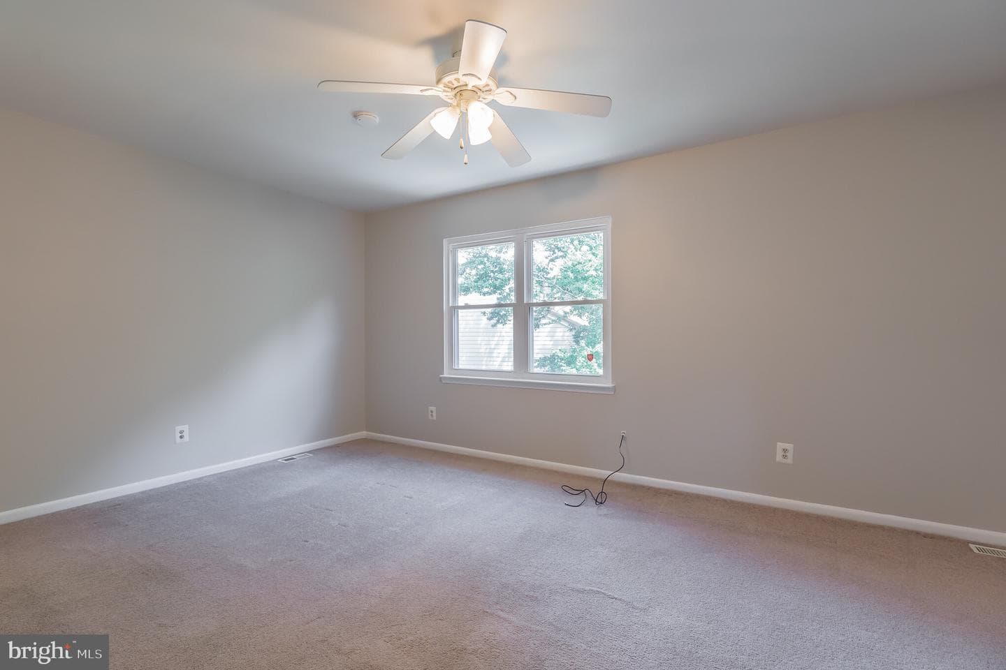 2054 Forest Hill Lane photo 12