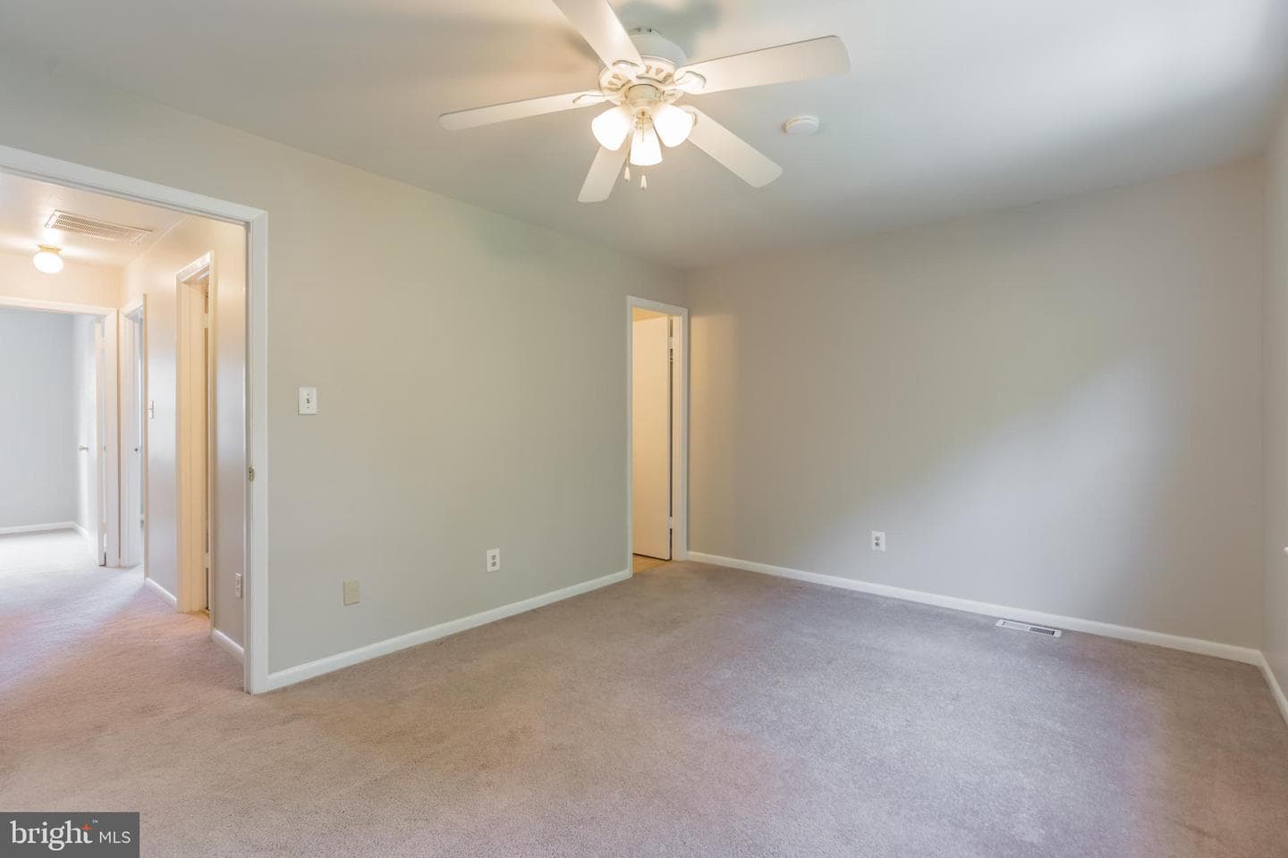 2054 Forest Hill Lane photo 14