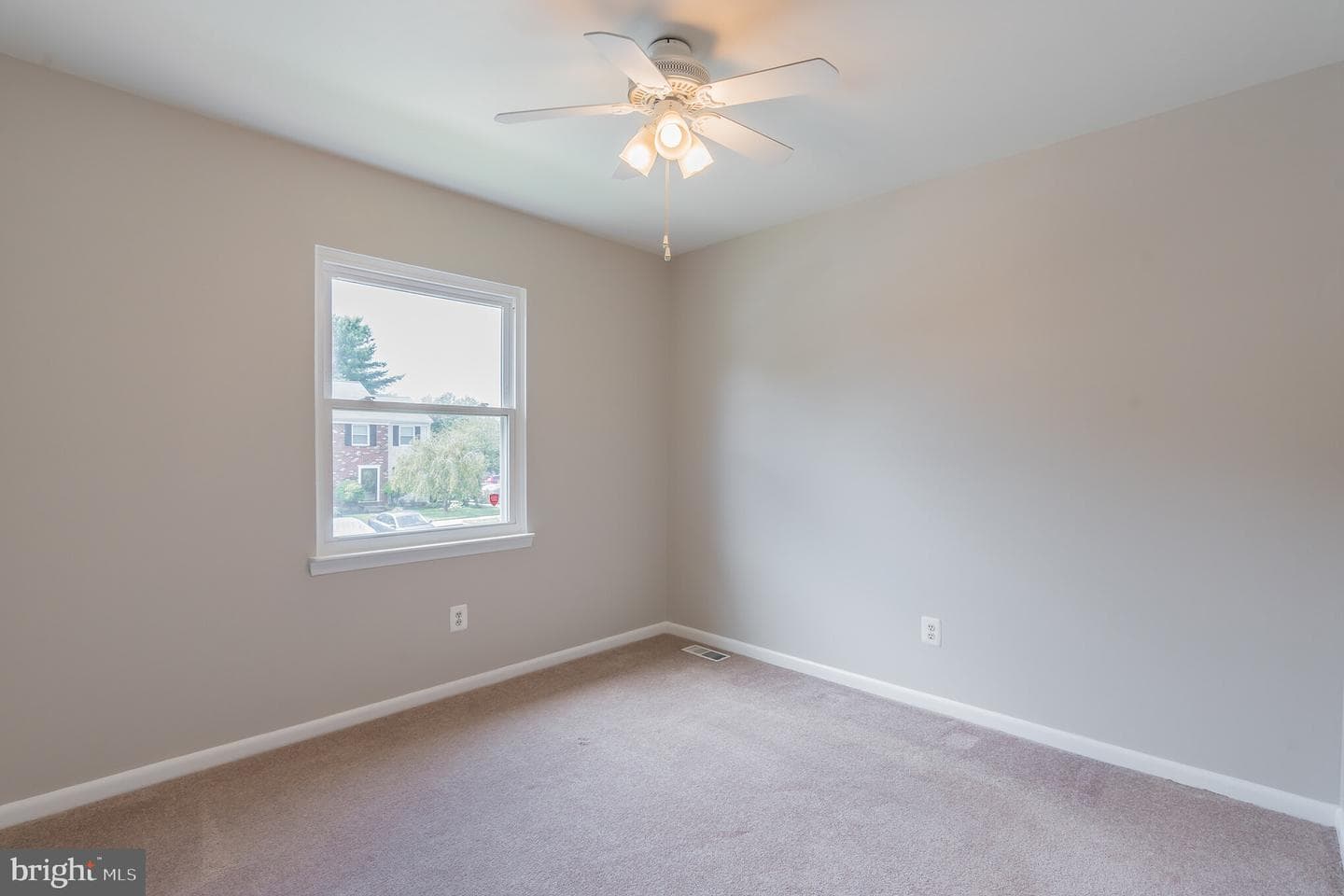 2054 Forest Hill Lane photo 17