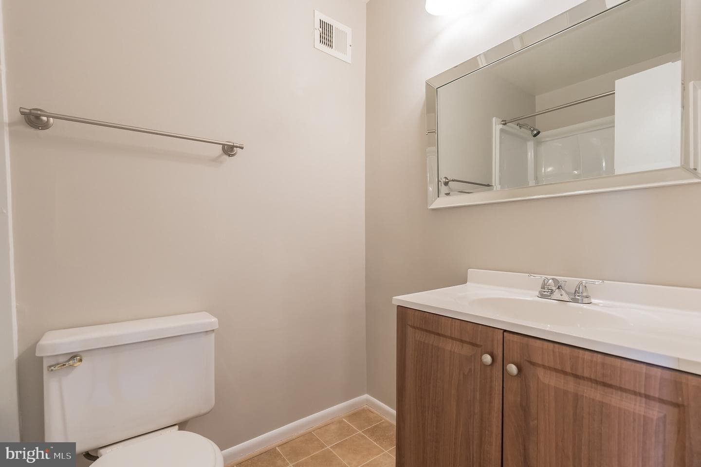 2054 Forest Hill Lane photo 20