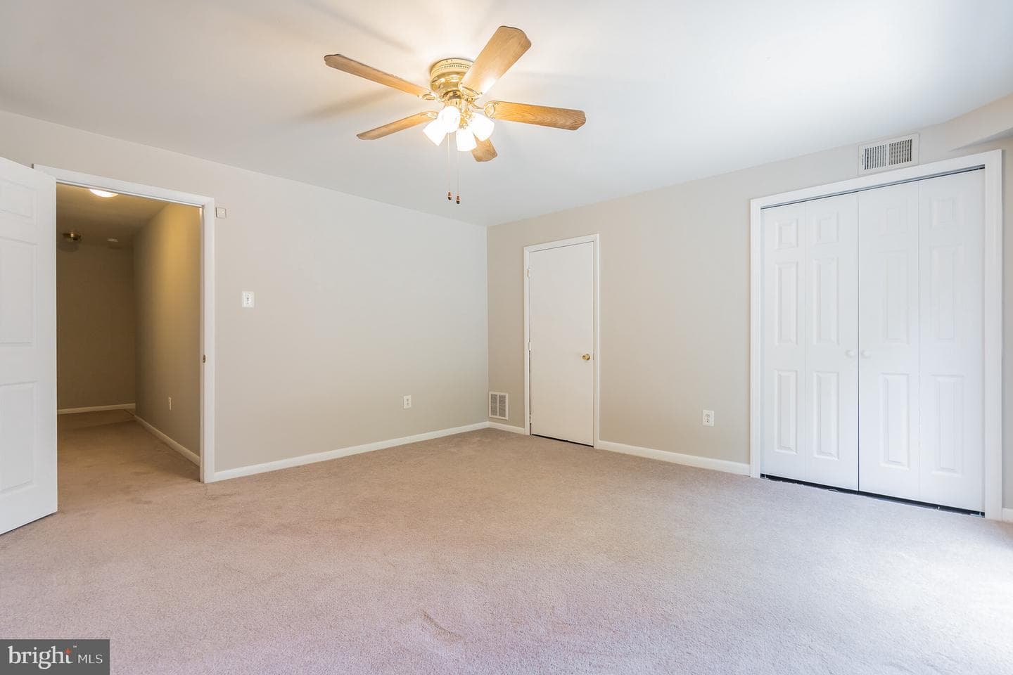 2054 Forest Hill Lane photo 23